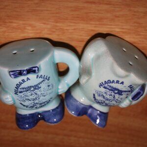 Niagara Falls Salt and Pepper Shakers Japan